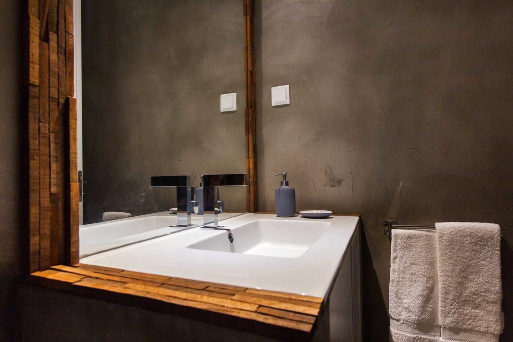 The Old Stables Chiado Apartments Lissabon Kamer foto
