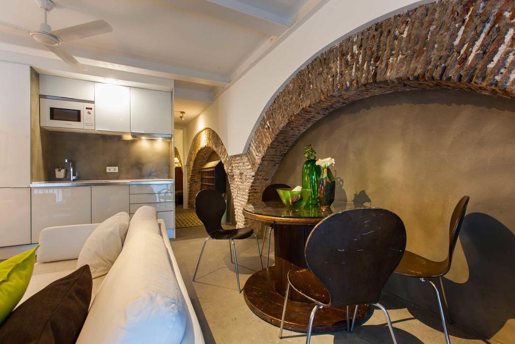 The Old Stables Chiado Apartments Lissabon Kamer foto